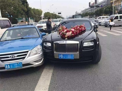 買(mǎi)勞斯萊斯租給婚慶公司 是賺錢(qián)利器還是賠錢(qián)陷阱？